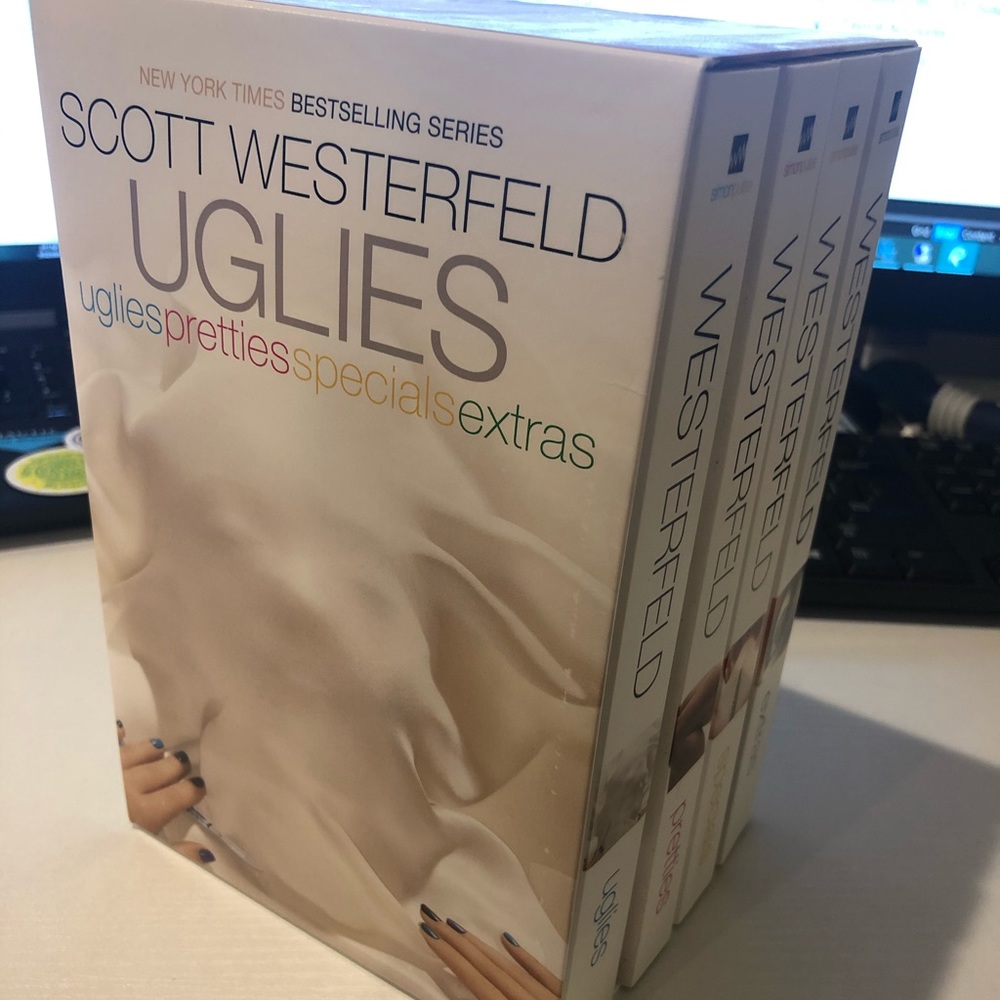 Uglies Box Set - Brand new